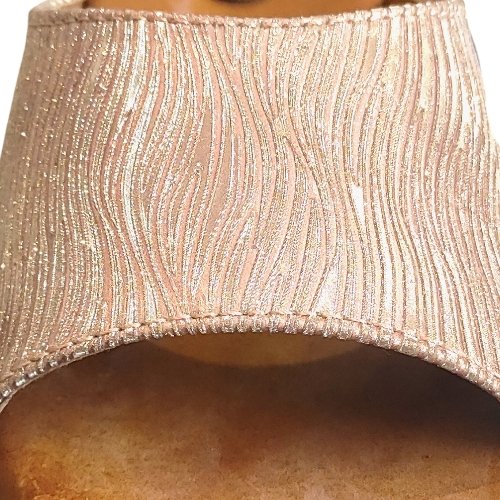 Chappal Box Heels - Image 5